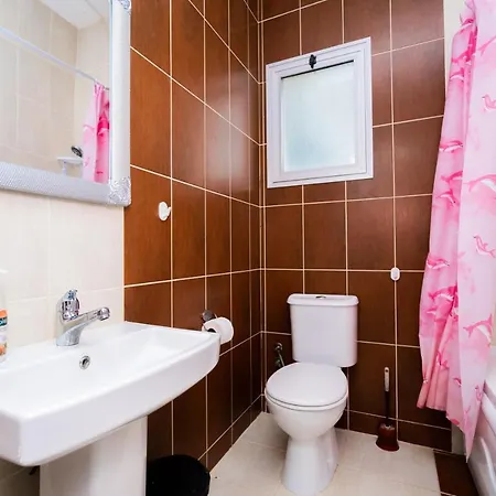Apartment Amazing Two-bedroom In Lukomorye D1 With Private Garden