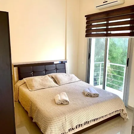 Amazing Two-bedroom In Lukomorye D1 With Private Garden Апартаменты