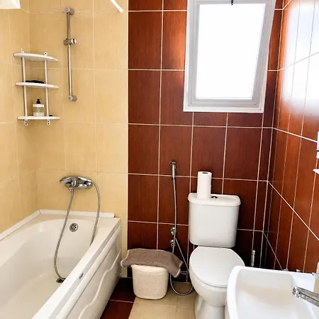 Amazing Two-bedroom In Lukomorye D5 With Scenic View דירה