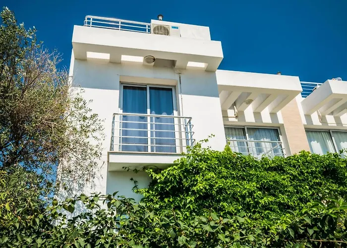 Amazing Two-bedroom In Lukomorye D5 With Scenic View アパート